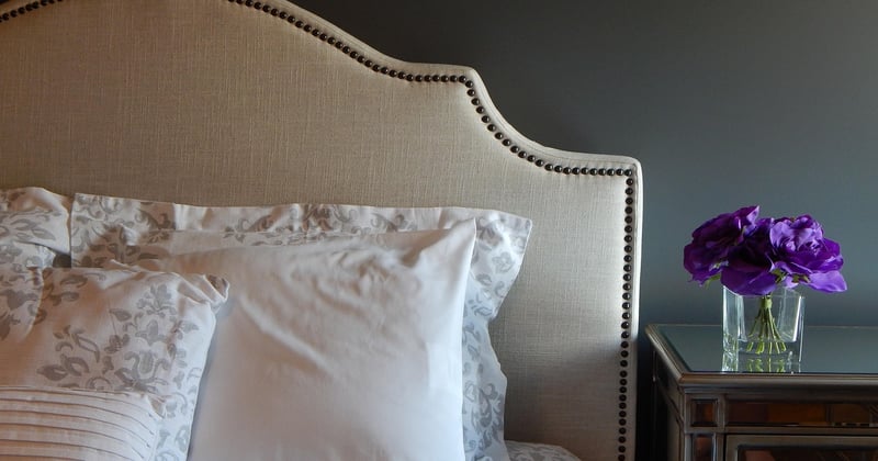 Créer un tête de lit DIY avec des matériaux simples et pas cher